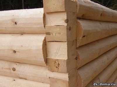 Угловое соединение деревянного дома: в лапу.